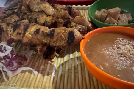  SATAY POLLO PORCION