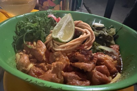  KHAO SOI (CURRY DE POLLO) PORCION